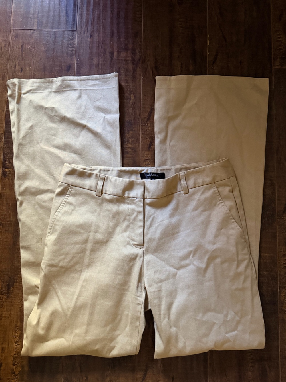 Daisy Fuentes Beige Boot Cut Pants